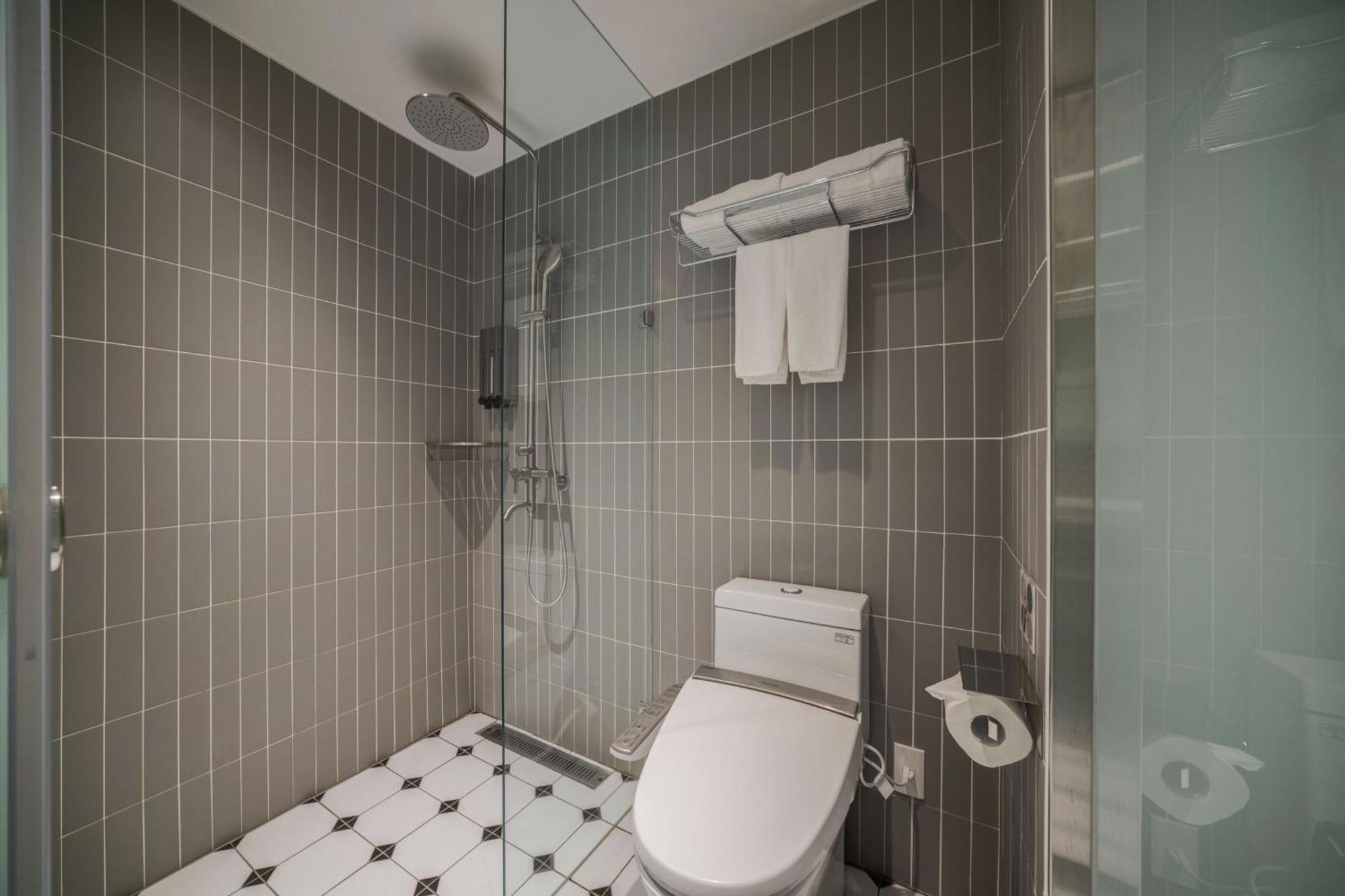 Fun Stay Inn Ximen Taipei Exterior photo